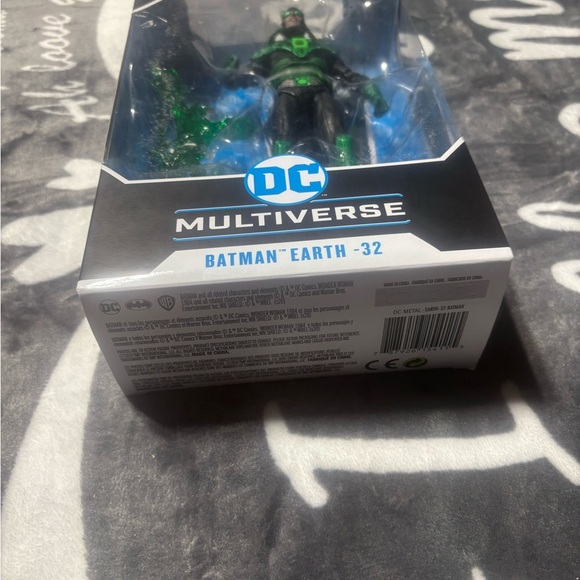 NIB McFarlane Toys DC Multiverse Dark Nights Metal Earth-32 Batman Dawnbreaker - Picture 8 of 8